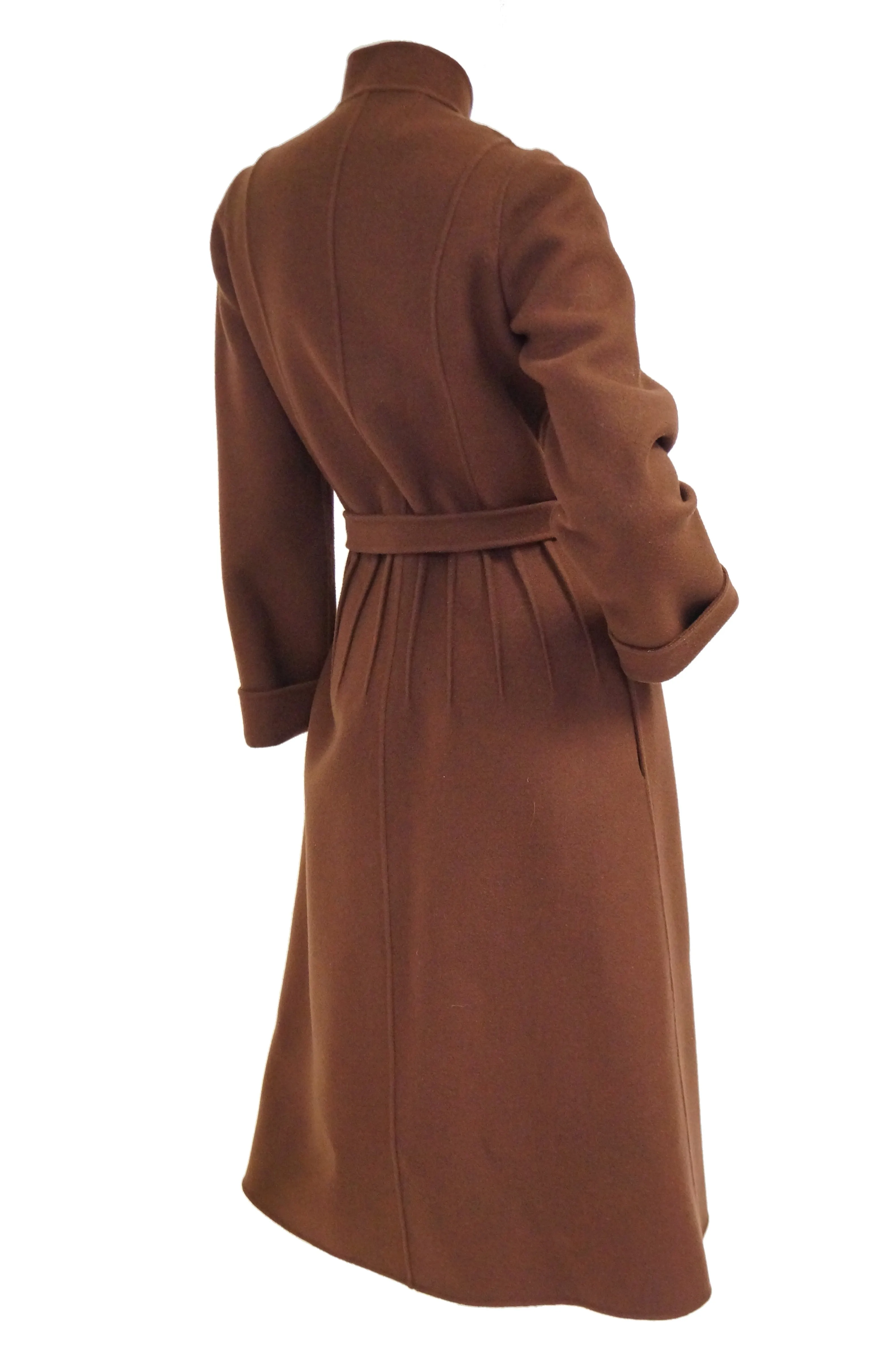 Manteau enveloppant en laine Audrey Brown des années 1970 par Andre Laug
