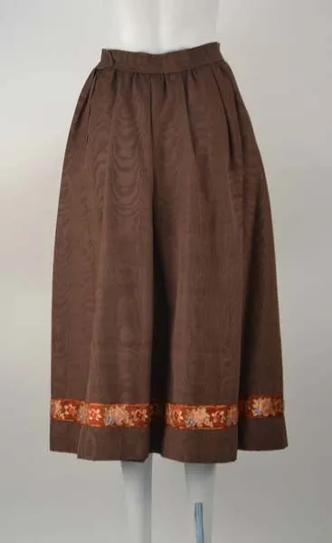 Jupe d'automne en satin moiré chocolat Yves Saint Laurent des années 1970