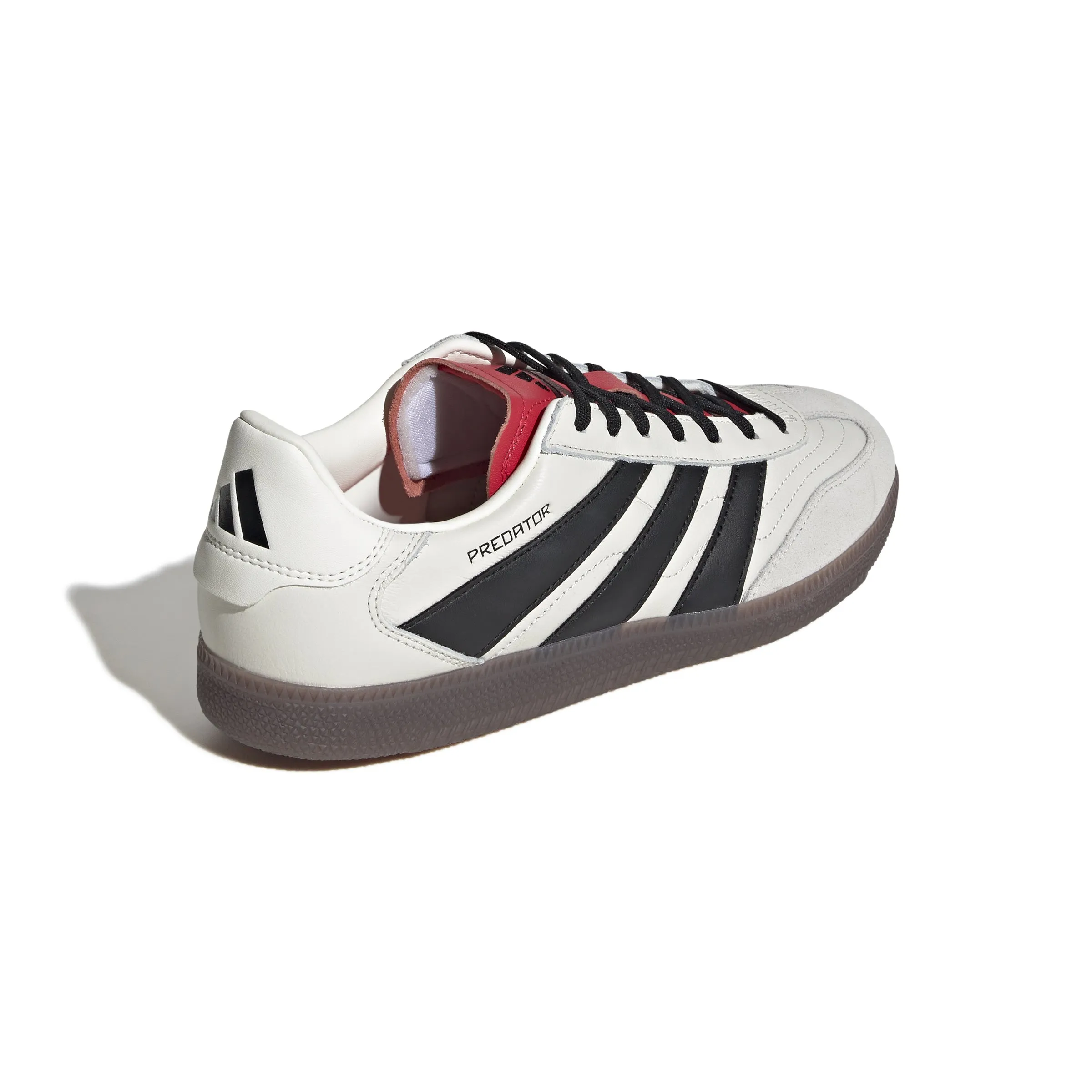 Chaussures de football adidas Predator Freestyle - Blanc cassé/Noir de base/Rouge rubis pur