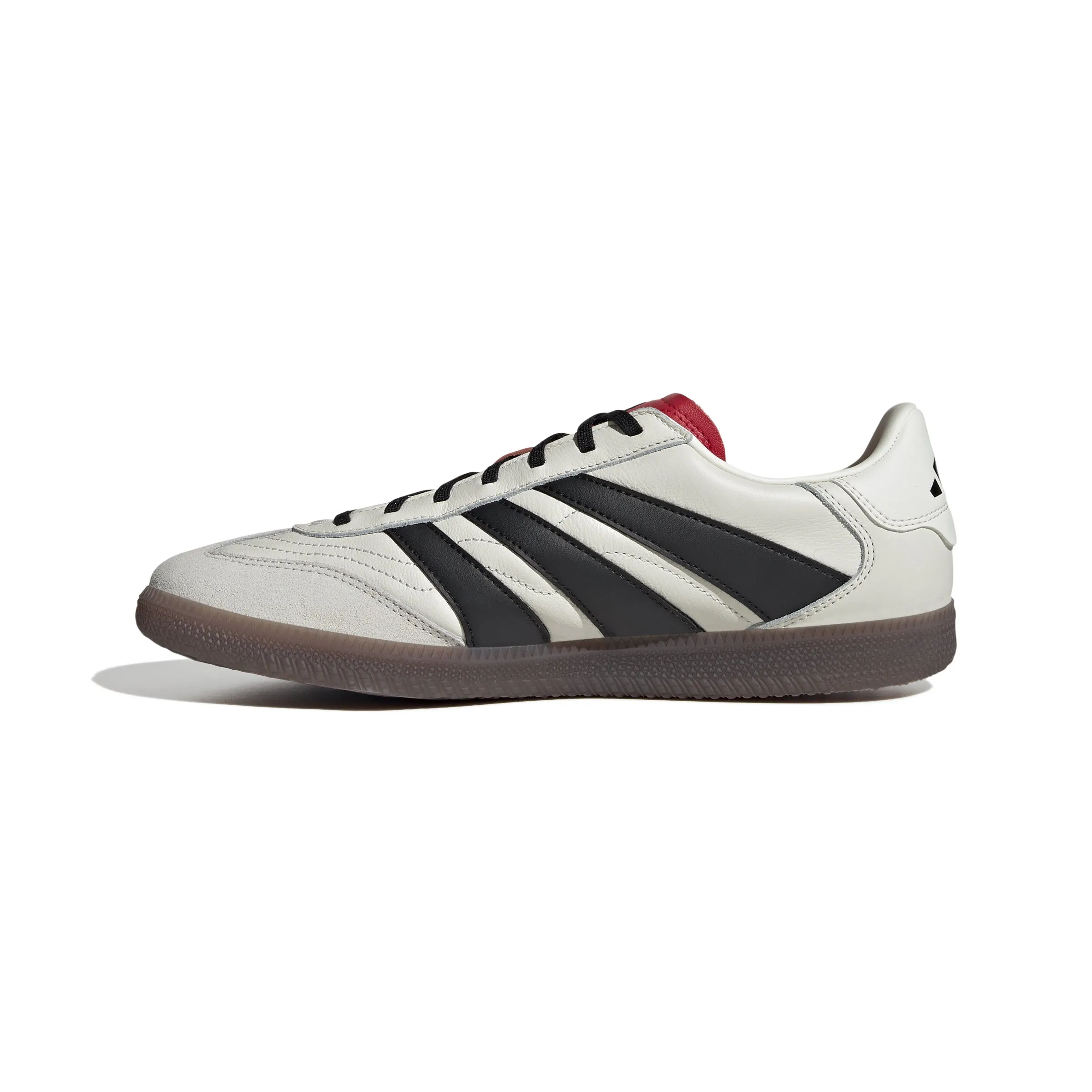 Chaussures de football adidas Predator Freestyle - Blanc cassé/Noir de base/Rouge rubis pur