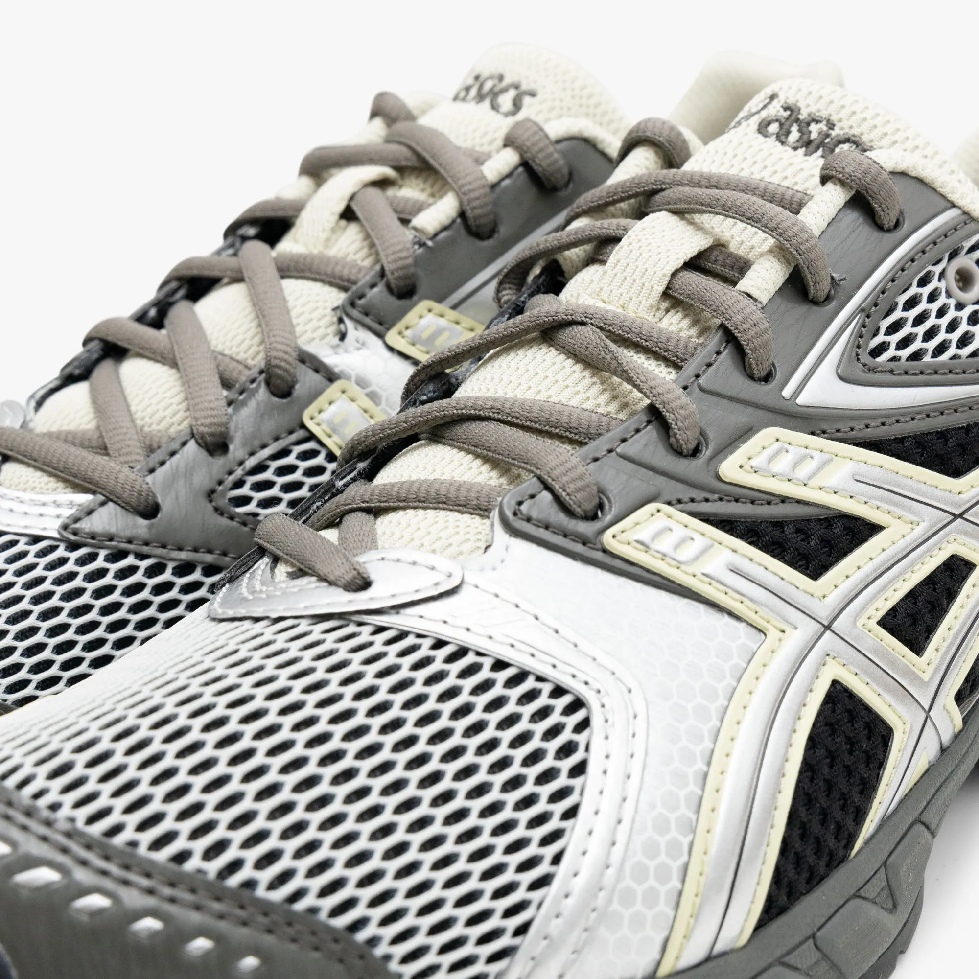 ASICS Gel-DS Trainer 14 Gris Truffe / Argenté Chaussures ASICS