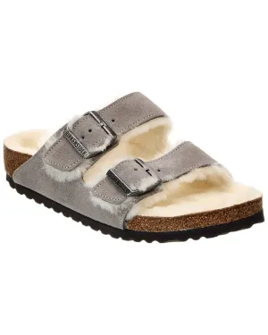 Birkenstock Arizona en daim et à doublure en peau de mouton