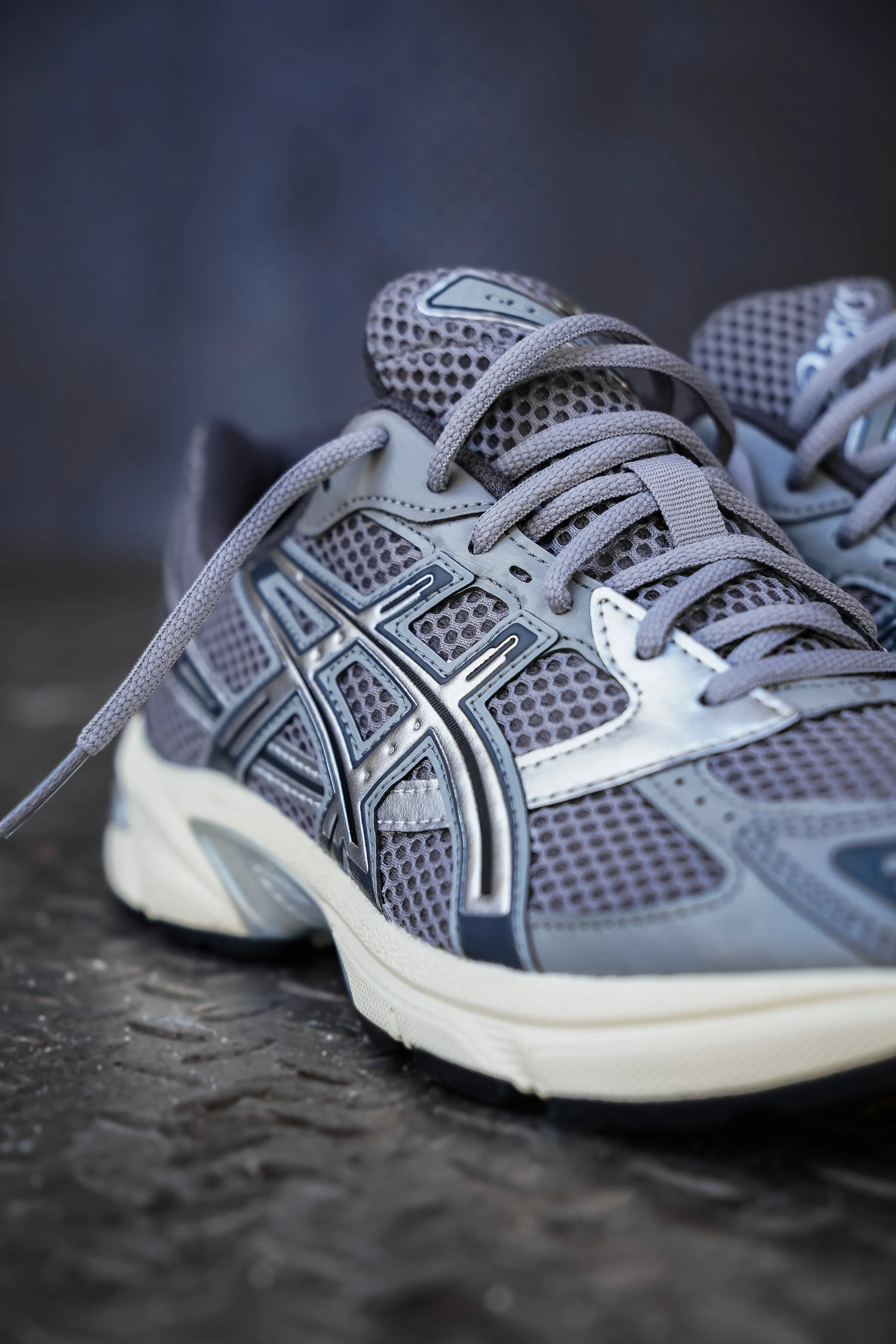 Asics Gel-1130 pour Homme (Gris Argile/Argent Pur)