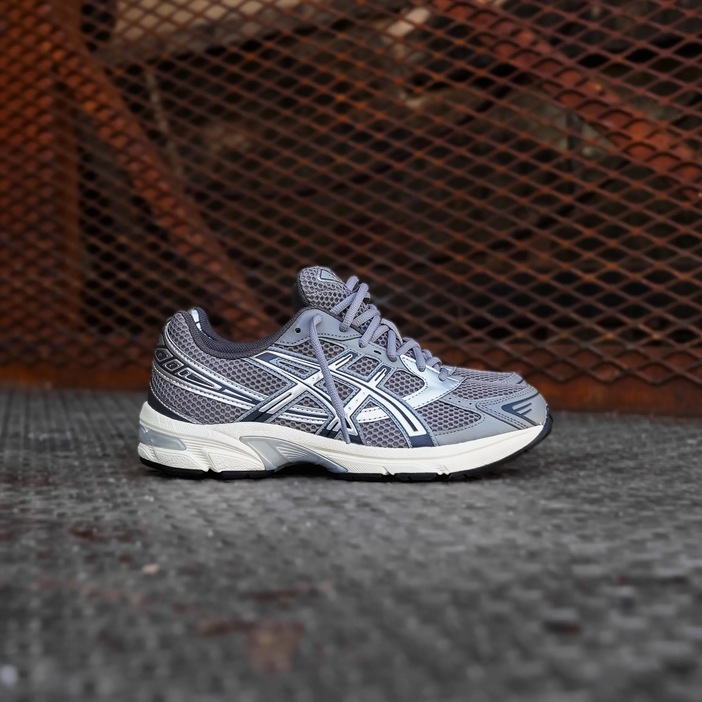 Asics Gel-1130 pour Homme (Gris Argile/Argent Pur)