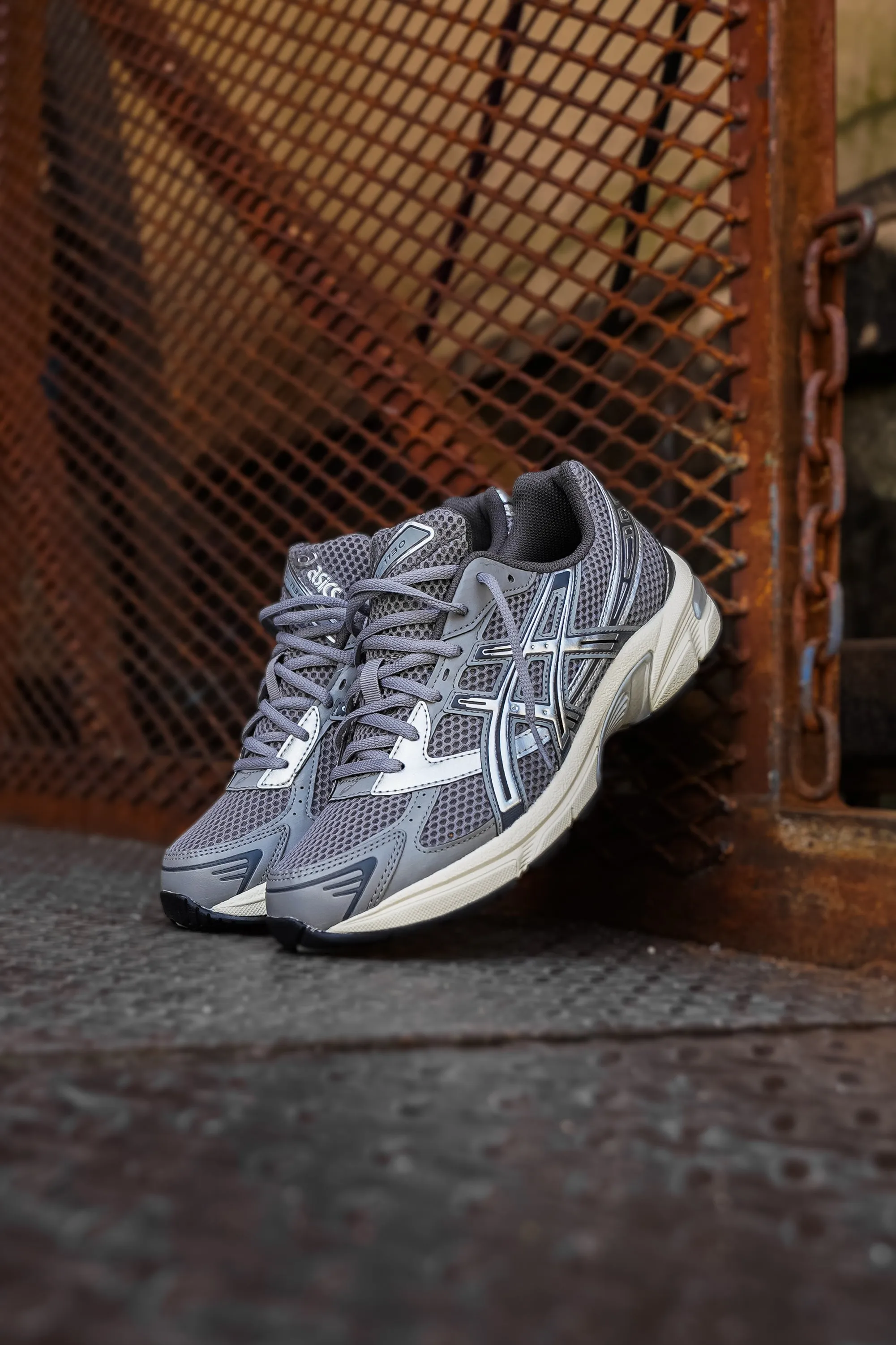 Asics Gel-1130 pour Homme (Gris Argile/Argent Pur)