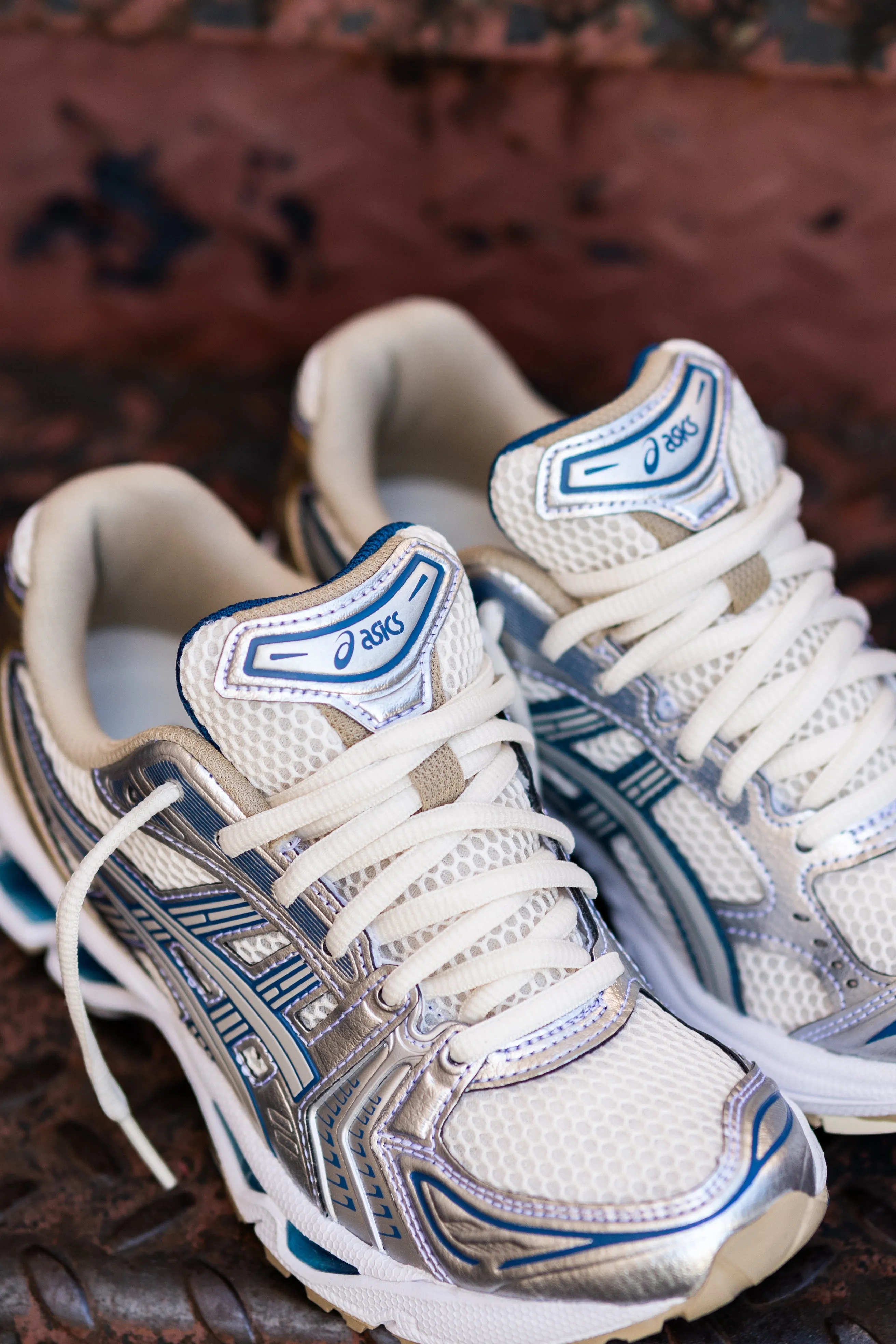 Asics Gel-Kayano 14 pour Homme (Créme/Argent Pur)