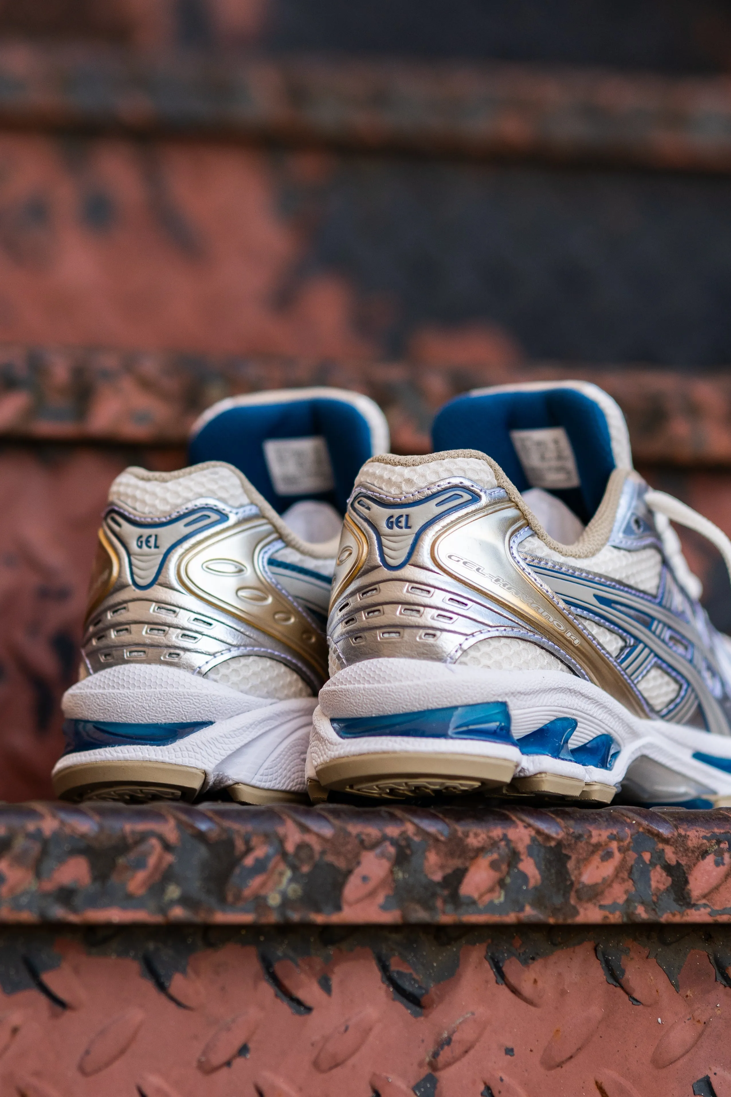 Asics Gel-Kayano 14 pour Homme (Créme/Argent Pur)