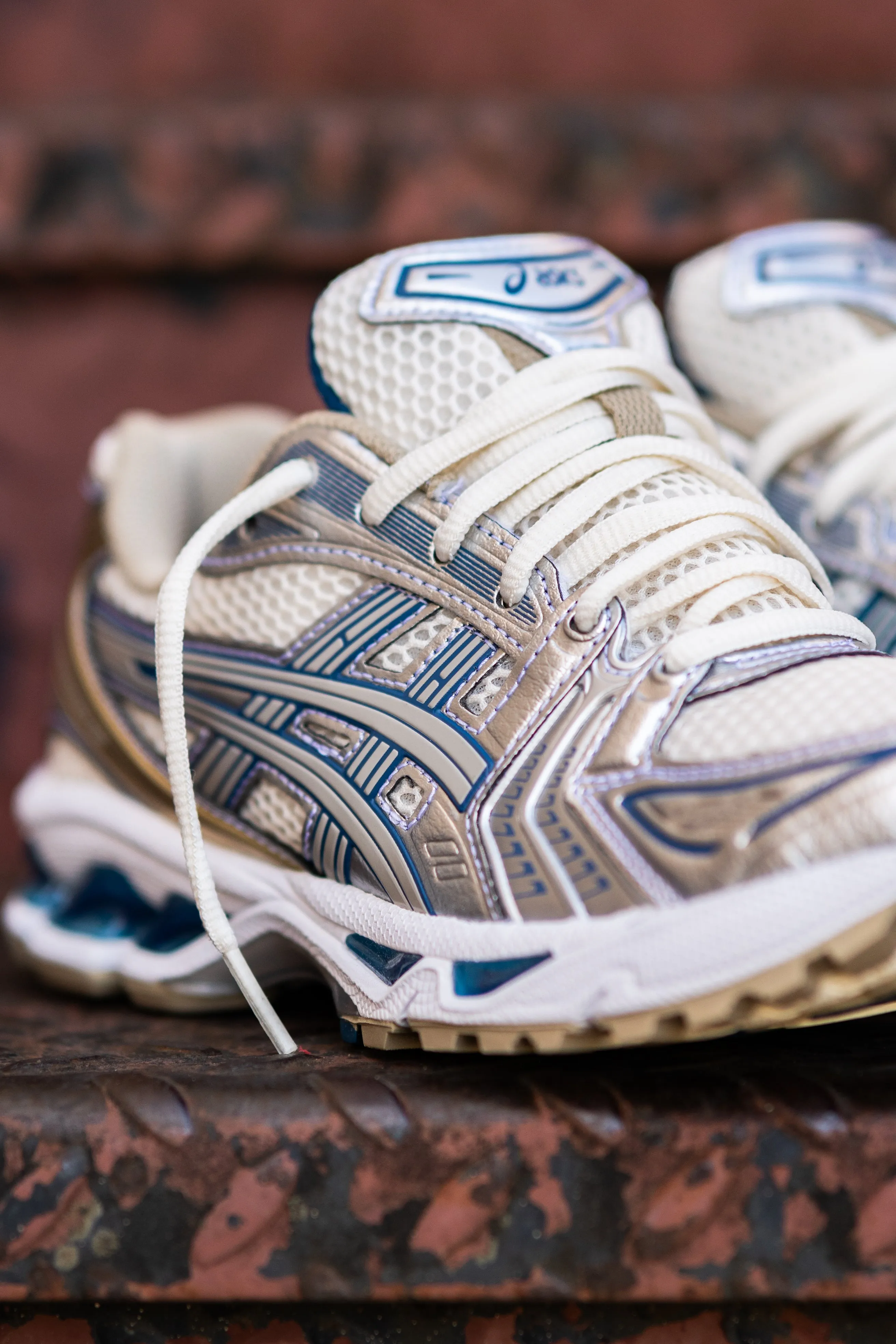 Asics Gel-Kayano 14 pour Homme (Créme/Argent Pur)