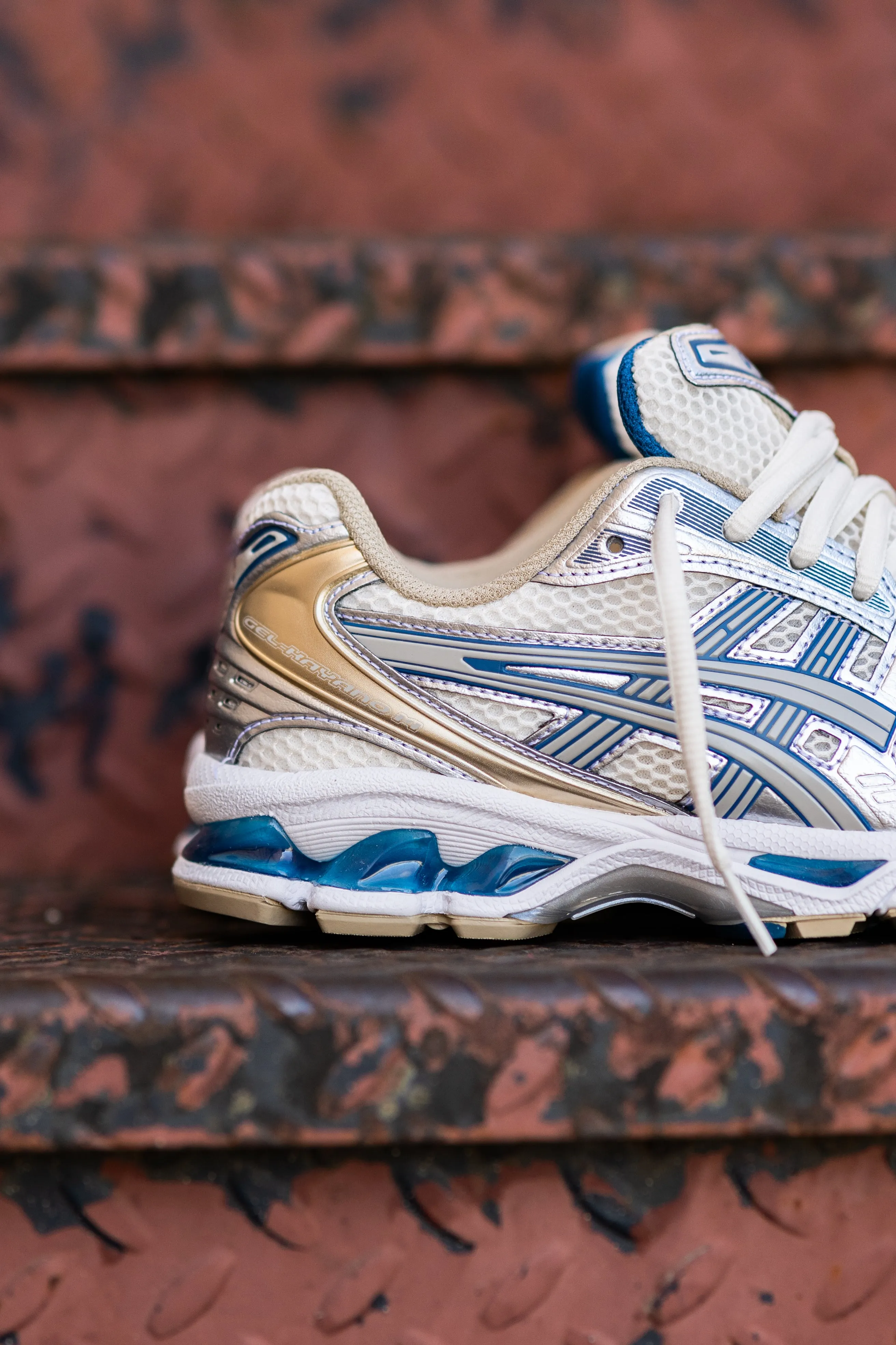 Asics Gel-Kayano 14 pour Homme (Créme/Argent Pur)