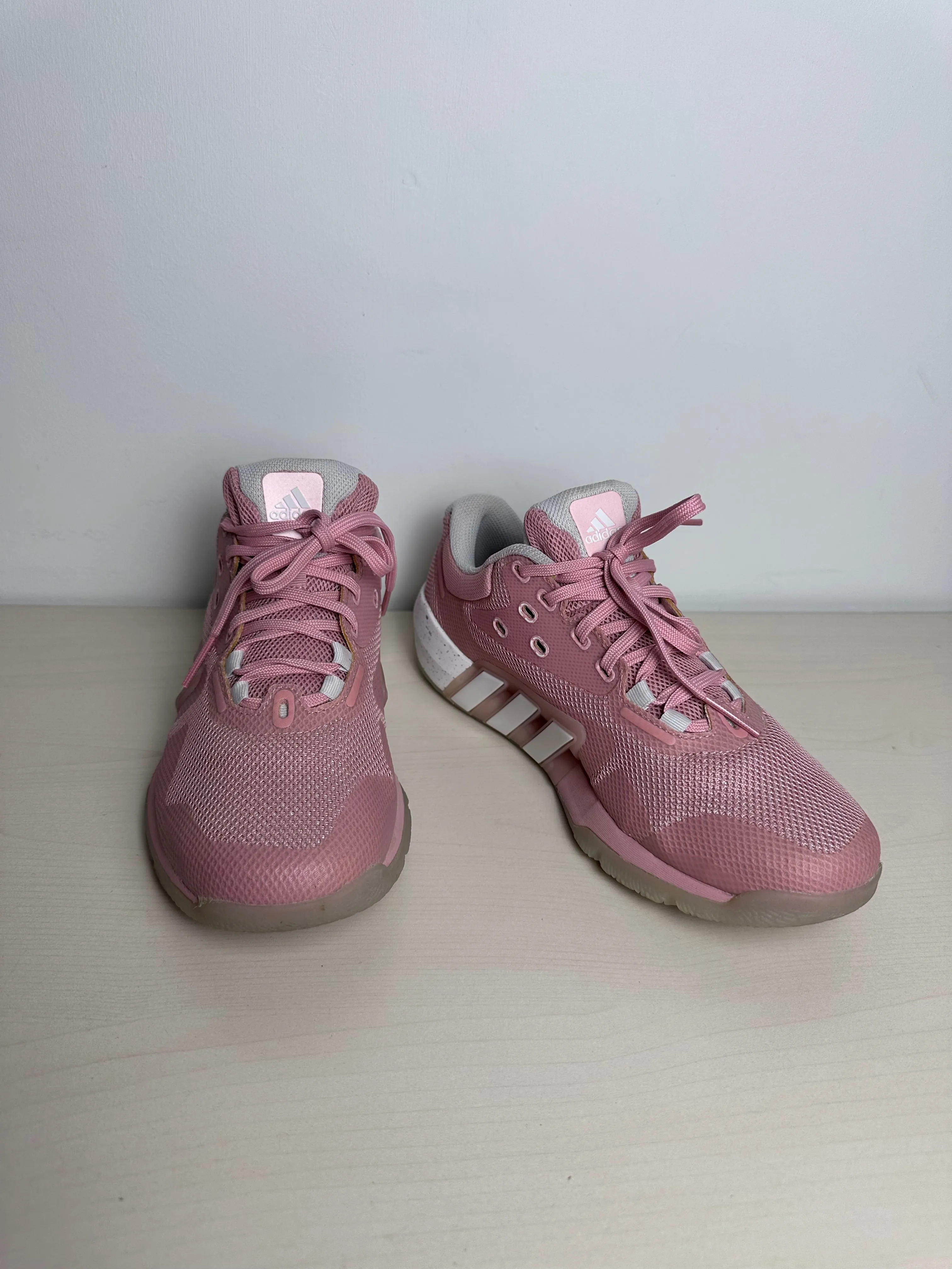 Chaussures de sport Adidas en mauve, taille : 8