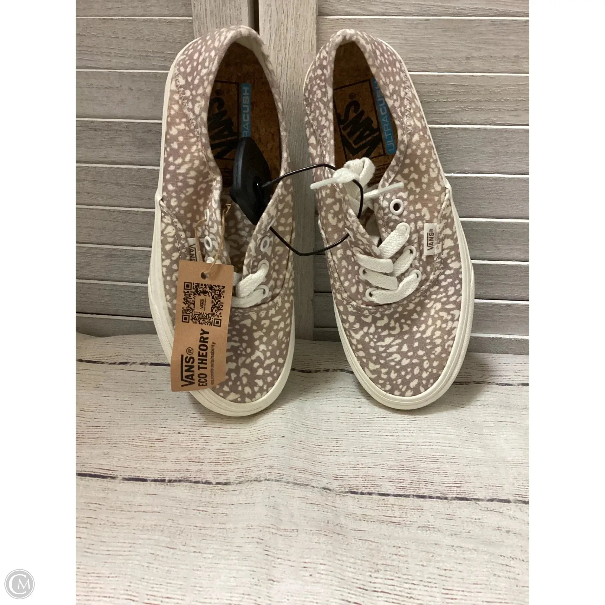 Chaussures plates Adidas multicolores, taille : 6