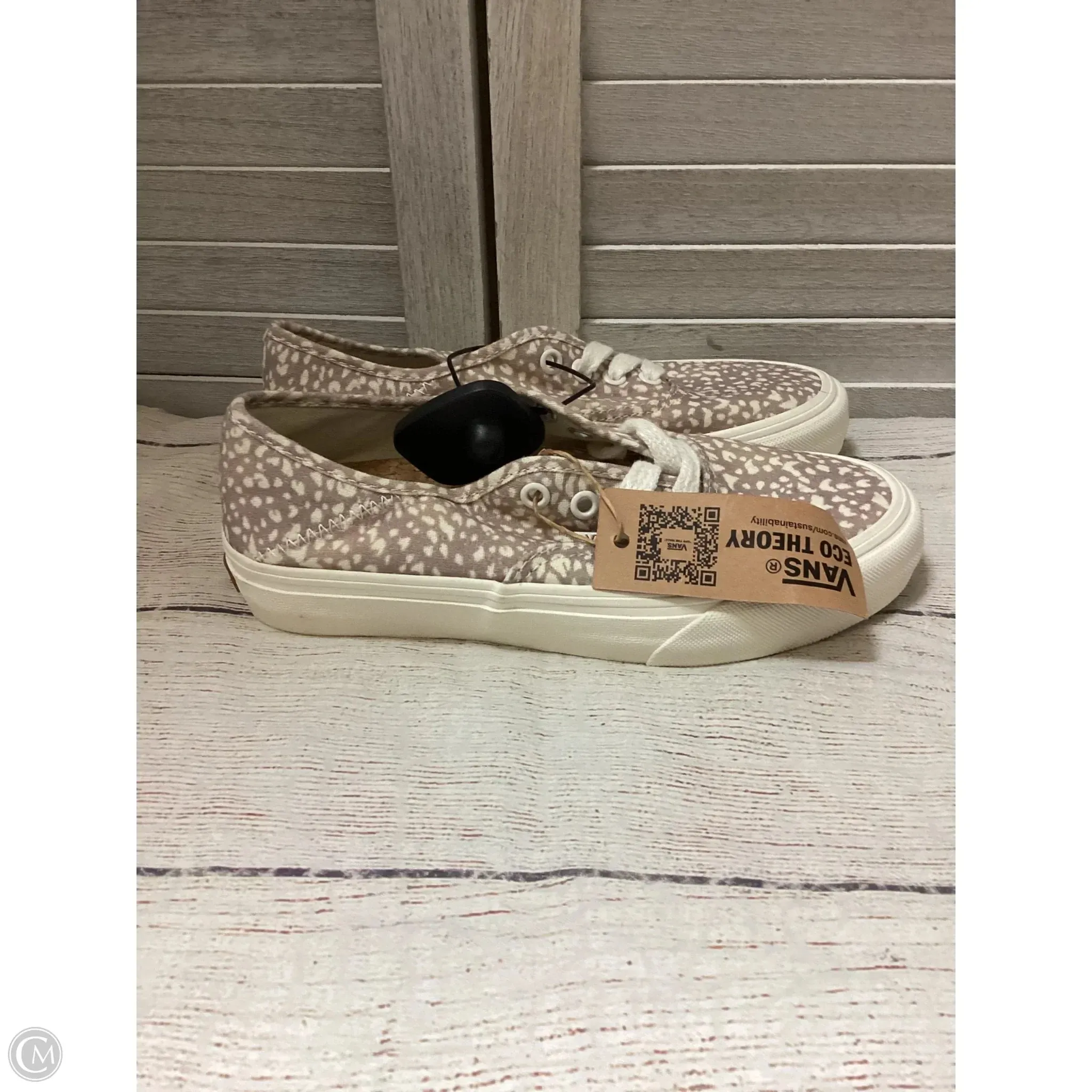 Chaussures plates Adidas multicolores, taille : 6