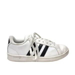 Chaussures Sneakers par Adidas en blanc, Taille : 7