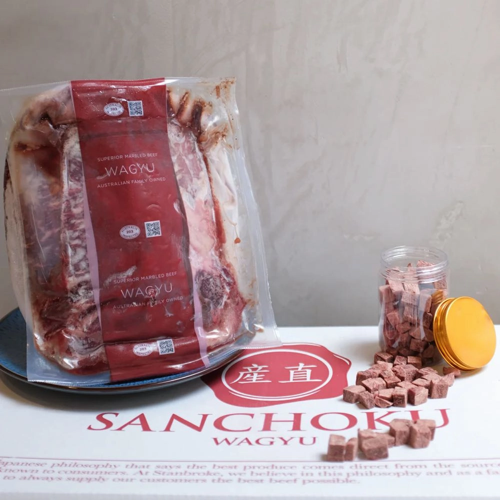 Taki Sanchoku Wagyu Beef Cubes Freeze-Dried Treats For Cats & Dogs (1 Packet) 9g