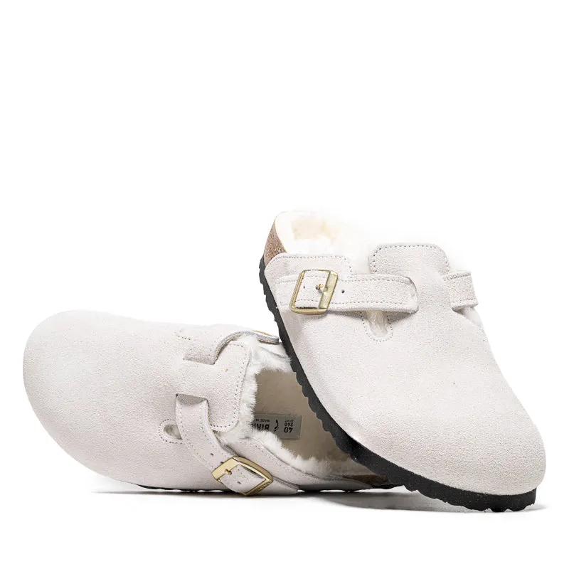 Birkenstock Boston en daim et shearling pour femme - Blanc antique